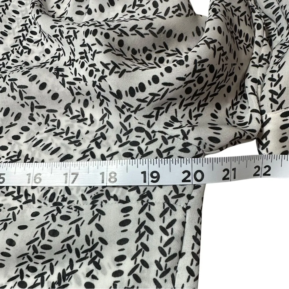 Black White Pattern Print Long Sleeve Chiffon Collar Button Down Blouse - Image 4