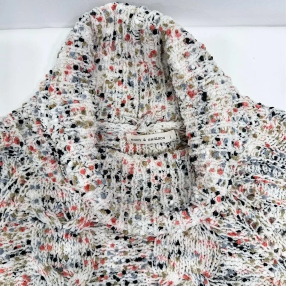 Moon & Madison Cream Color Flecks Chunky Cable Knit Turtleneck Sweater Large - Image 2