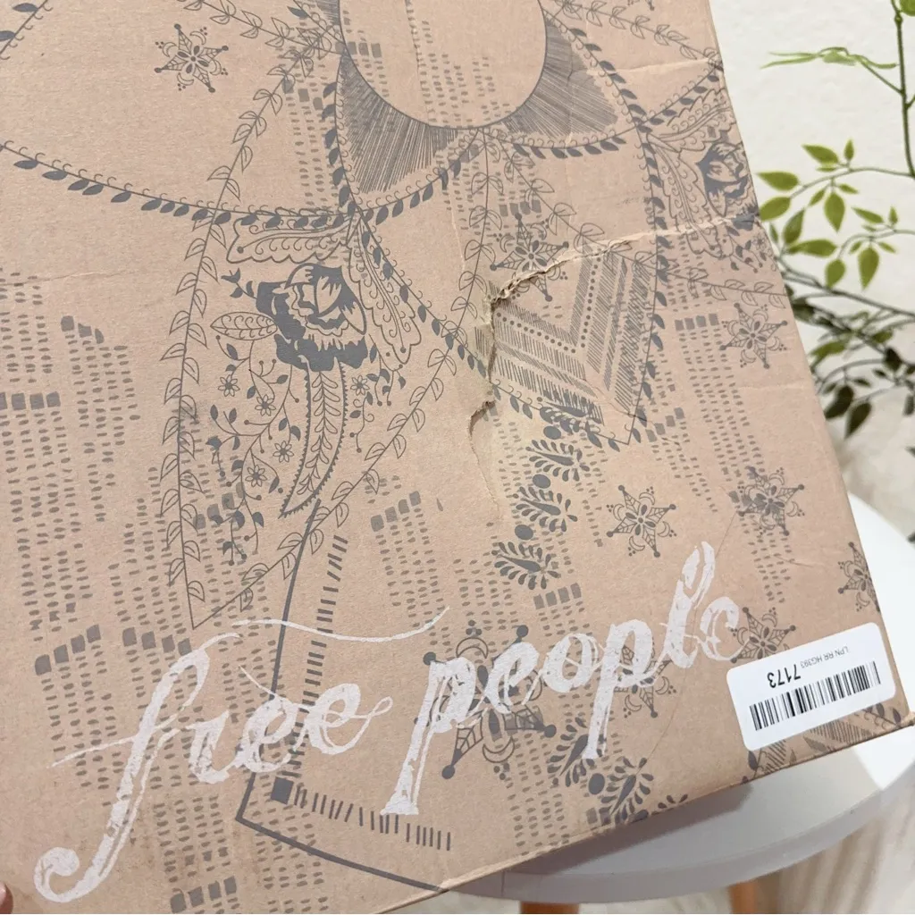 Free People Jones Lug Sole Lace Up Boots Tan Size 11 NIB - Image 9