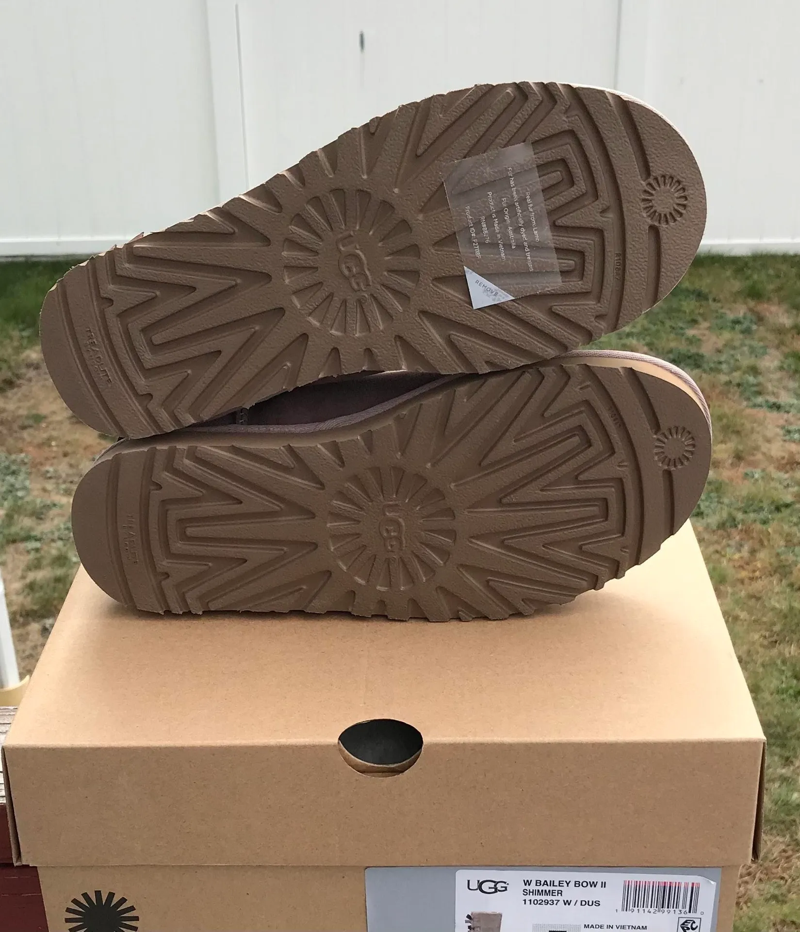 Bailey Bow II Shimmer Boots - Image 9