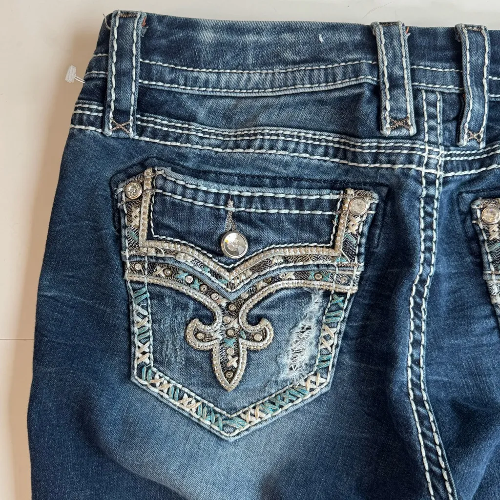 Rock Revival Meri Low Rise Crop Jeans with Embellished Pockets Size 29 - Image 8