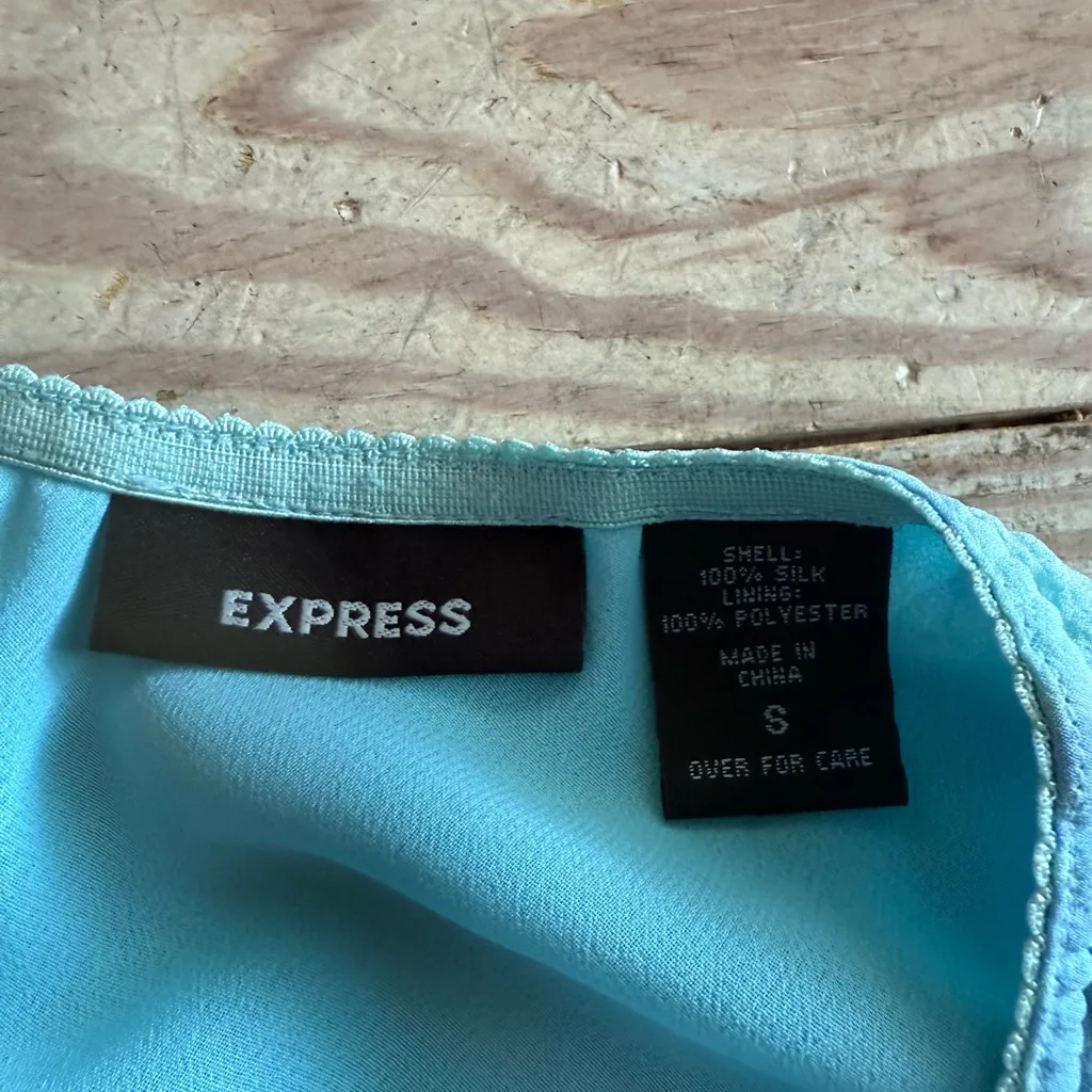 Vintage Y2K express 100% silk skirt size s -see pics for stains on back - Image 3