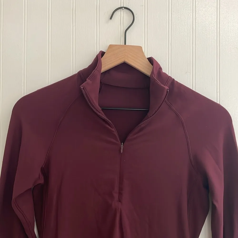 LULULEMON Outrun the Elements 1/2 Zip Long Sleeve Running Top in Garnet Size 4 - Image 9