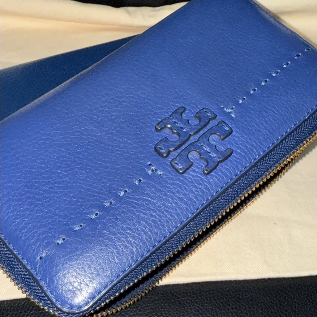 Tory Burch Royal Blue Leather Zip Continental Wallet - Image 9