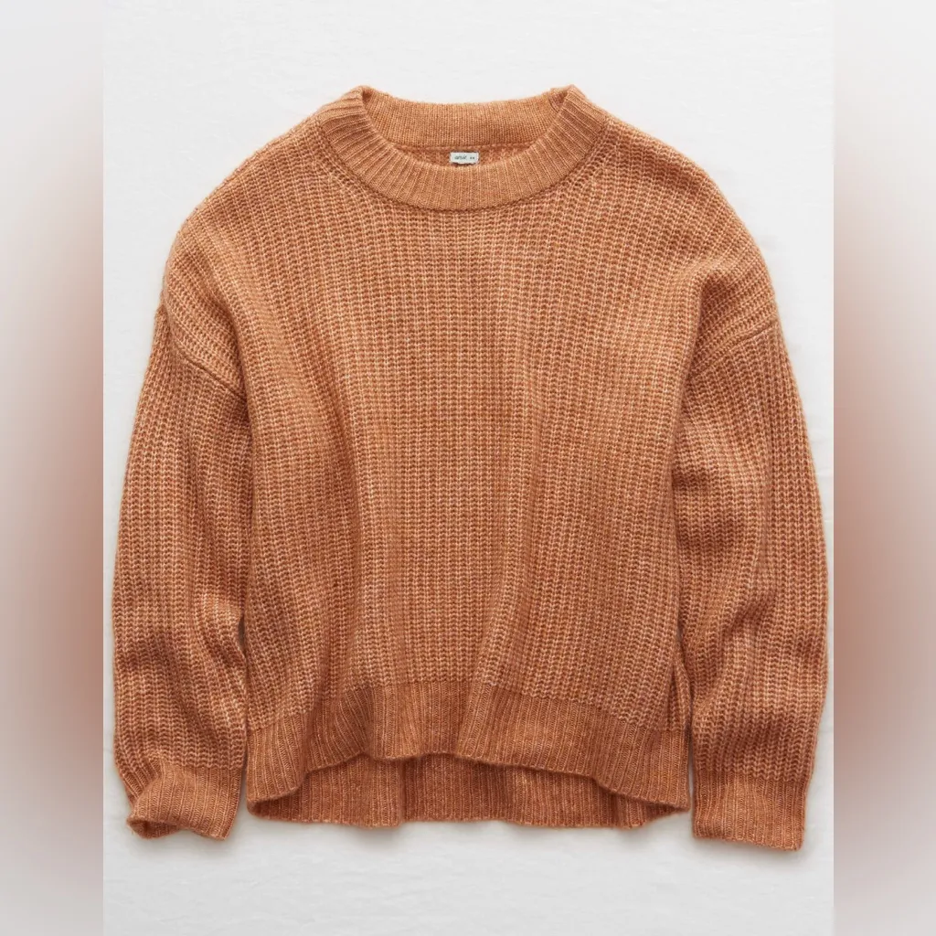 Aerie chunky knit sweater in a light brown or burnt orange color - Image 3