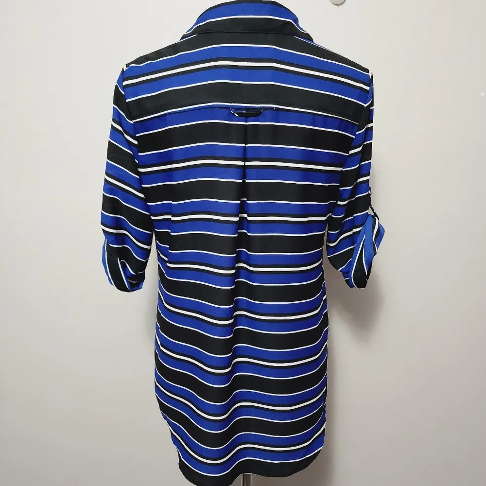 NY&CO Black Blue Striped Roll Tab Vneck Popover Blouse Size Small - Image 4