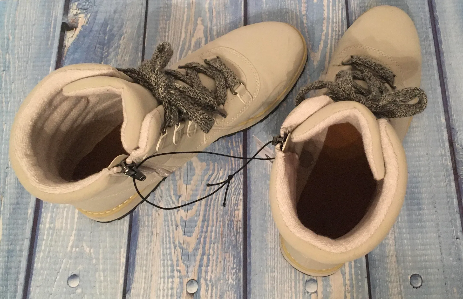 Winter Ankle Boots, Size 9 1/2 White - Image 4