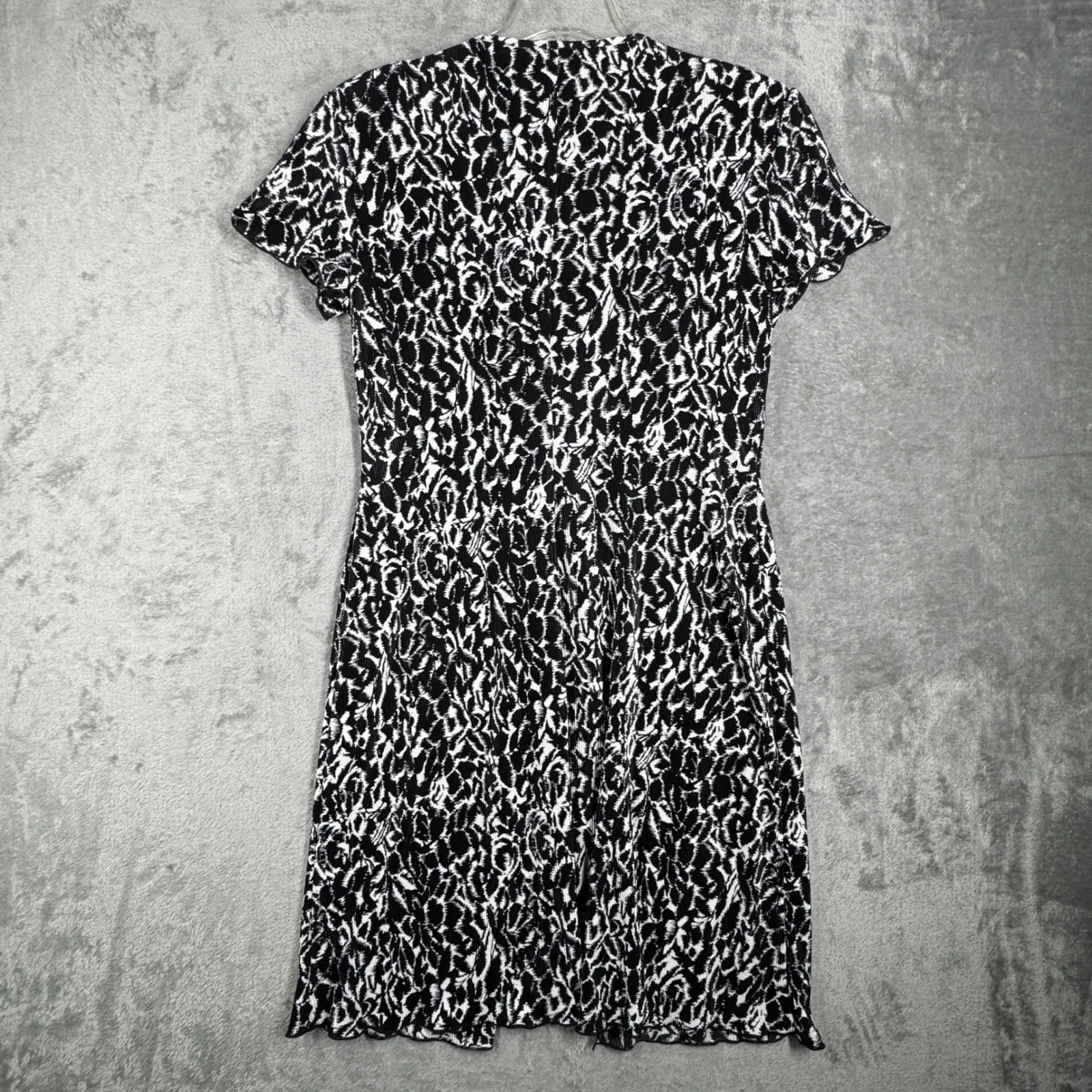 Dressbarn Dress Women's 12 Black White Print Ring Front Pleated Y2k Office Siren - Image 3