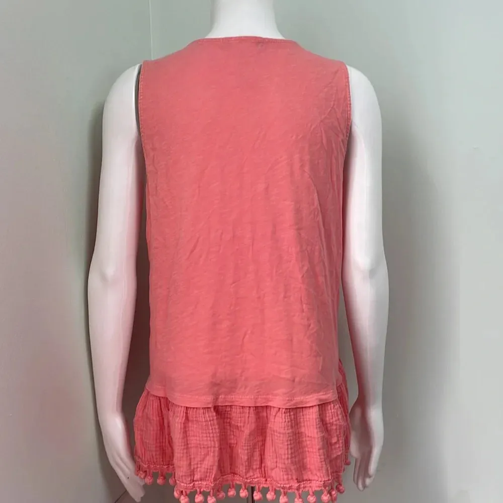 ANTHROPOLOGIE eri + ali  Coral Peplum Tasseled Tank Top Size Medium - Image 9