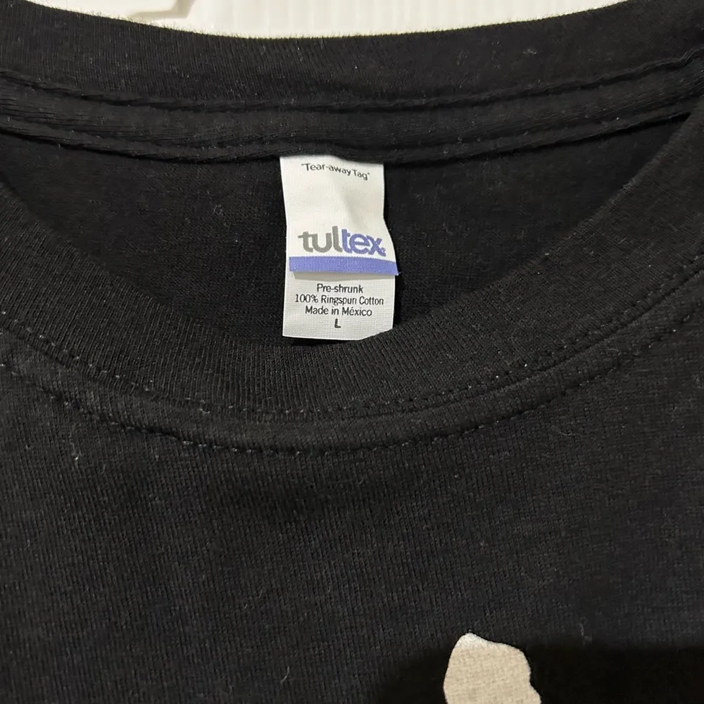 Hot topic juniors black Fall Out Boy large short sleeve T - Image 3