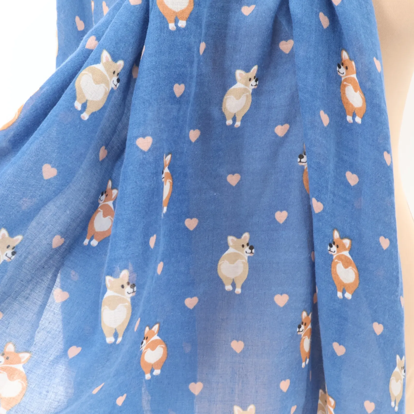 NWT Bass Corgi Dog Scarf Wrap Shawl Womens Blue White Hearts‎ Novelty Flaw 68x34 - Image 9