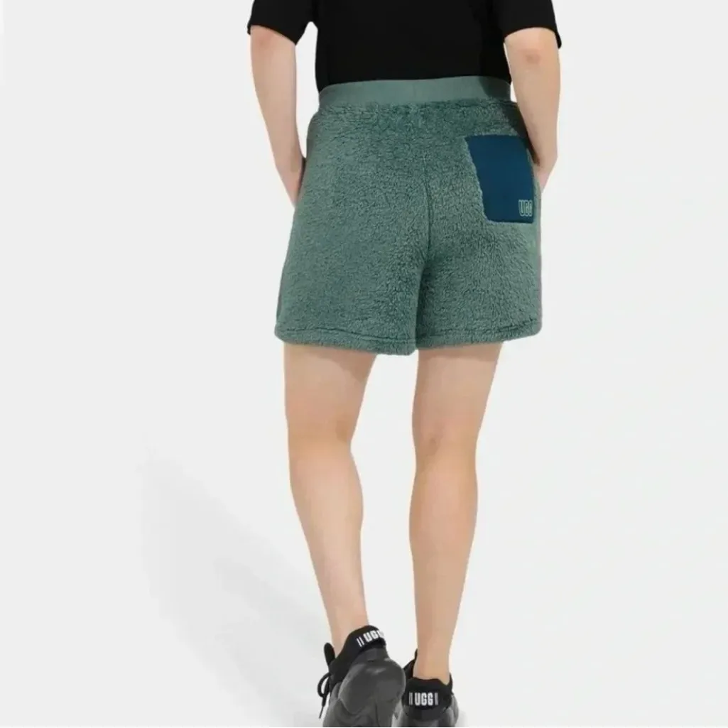 Ugg Camilla Sherpa Shorts Women’s Size M NWT - Image 9