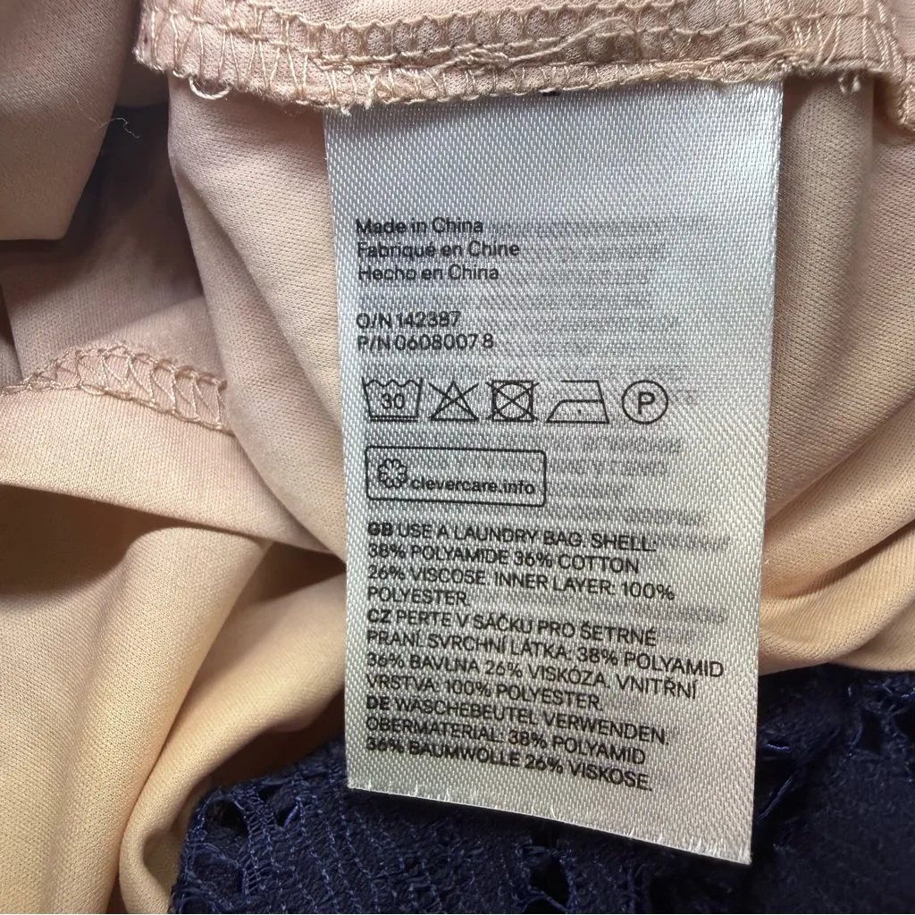 H&M Navy Lace Midi Dress - Image 5