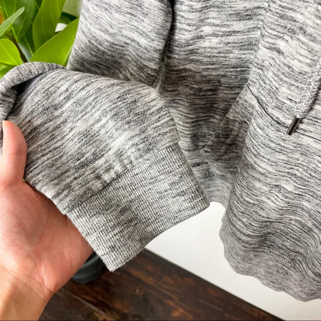 Timing Heather Hoodie Size L - Image 6