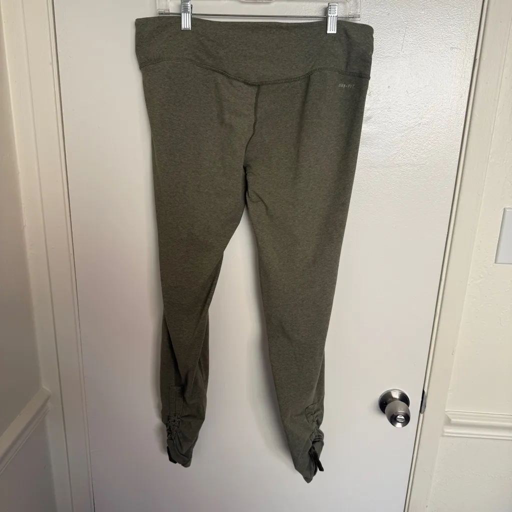 Nike Olive Green Yoga Pants XL Drawstring Ankles - Image 5