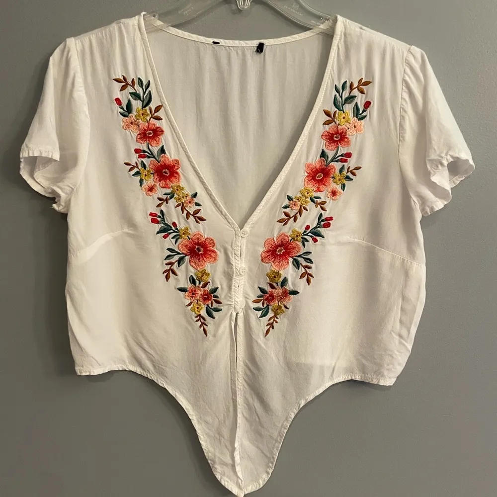 Floral Embroidery Festival Cottagecore Women’s Crop Top - Image 4