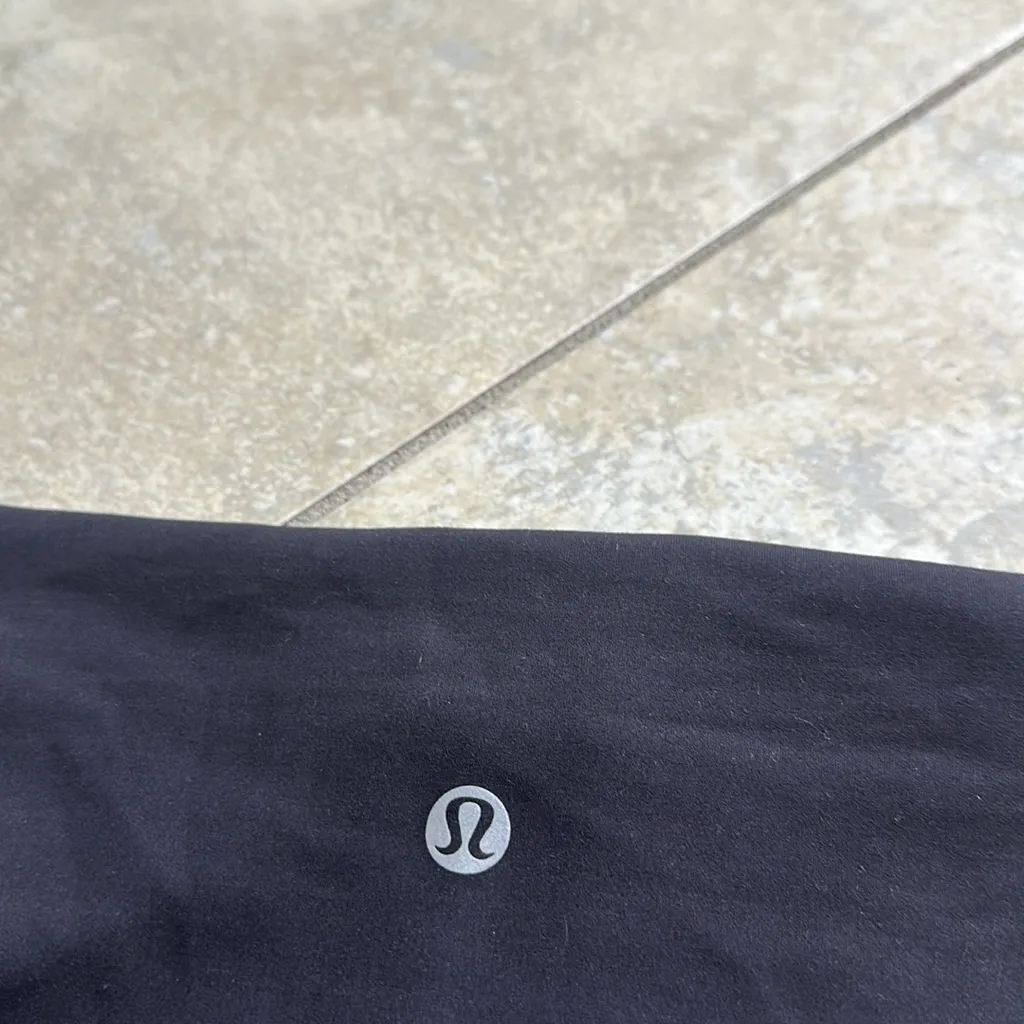 Lululemon  Wunder Train High Rise‎ Short 8" Black - Image 4