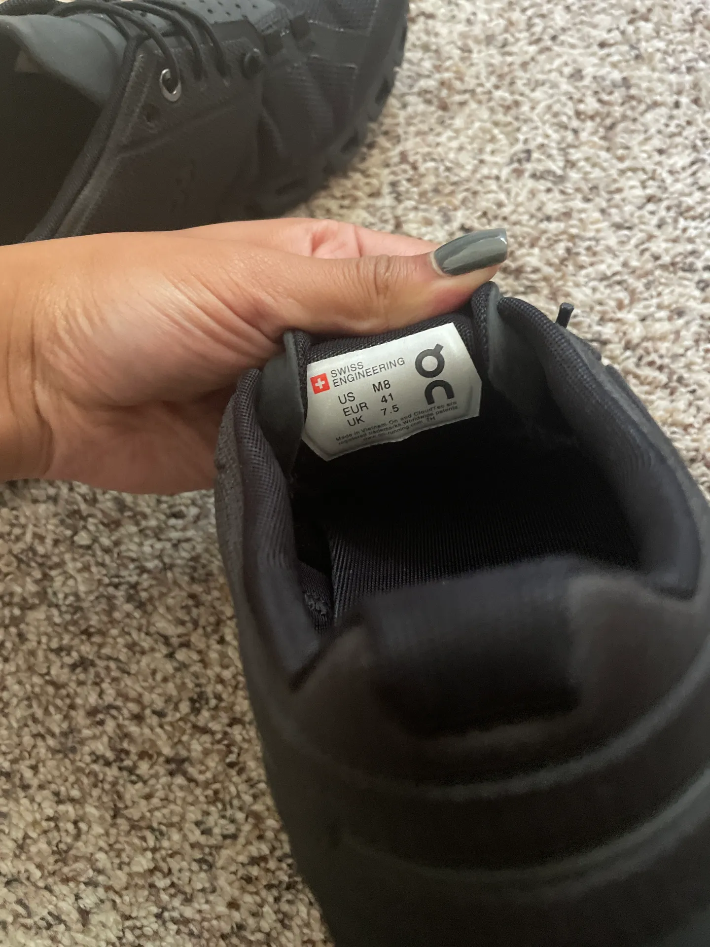 On Cloud  Running Shoes - Image 4