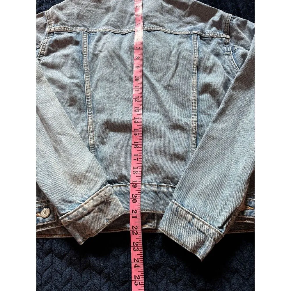 Old Navy Womens Denim Trucker Jacket Y2K‎  Distressed Size Small - Image 9