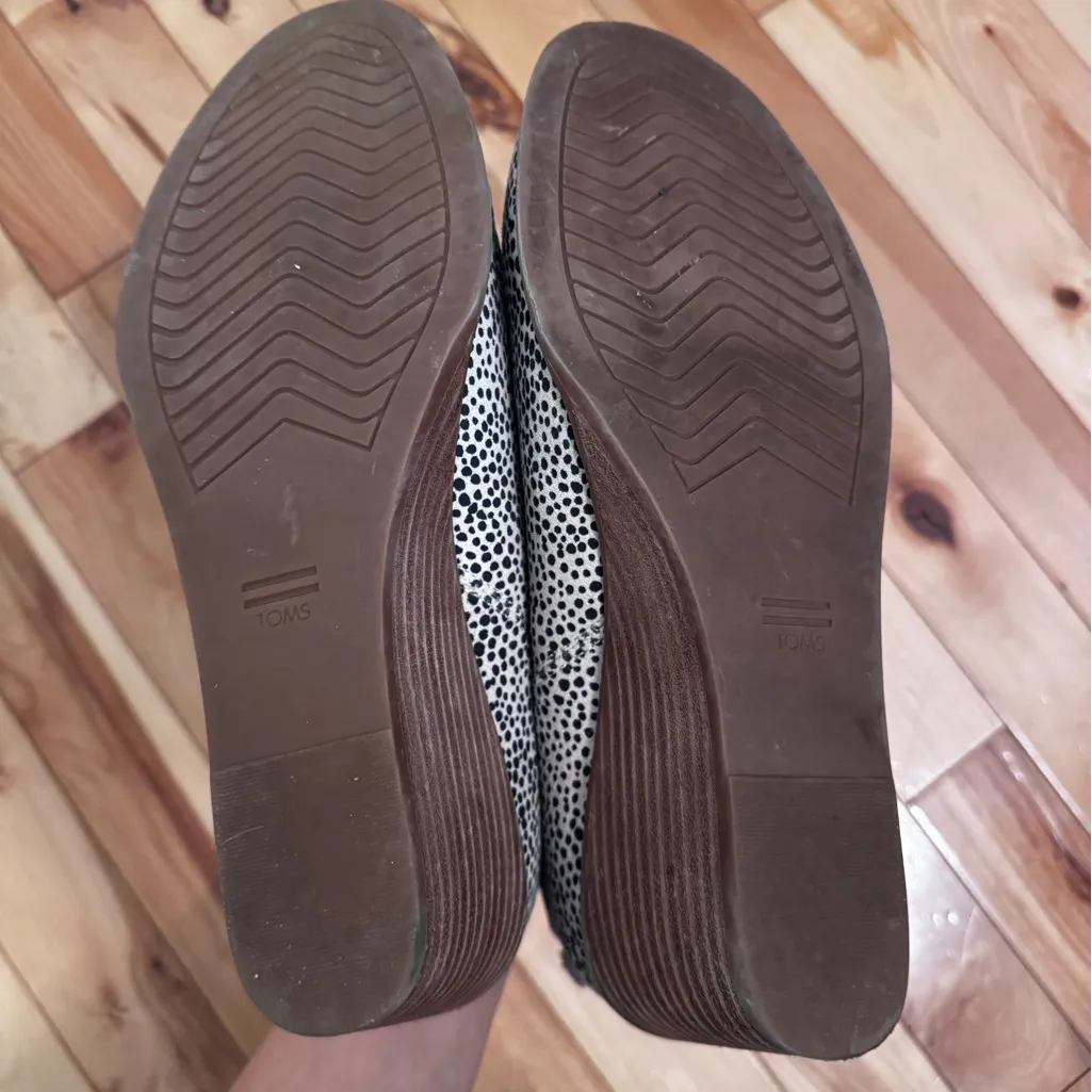 EEUC TOMS Marta Wedge Booties Dalmation Animal Print Suede Sz 9 Ortholite - Image 4