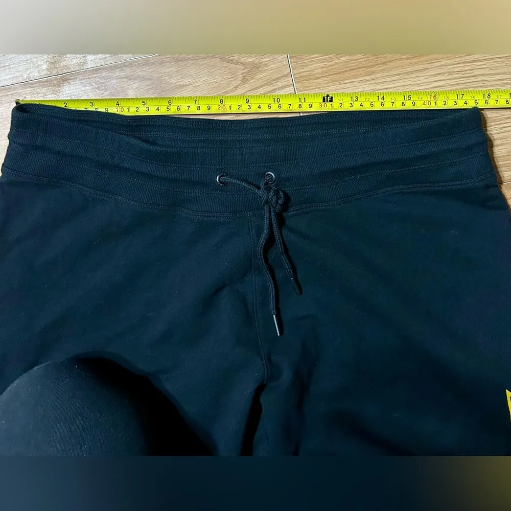 🏷️🏷️Nwot DKNY cropped jogger sweats women’s Lg - Image 7