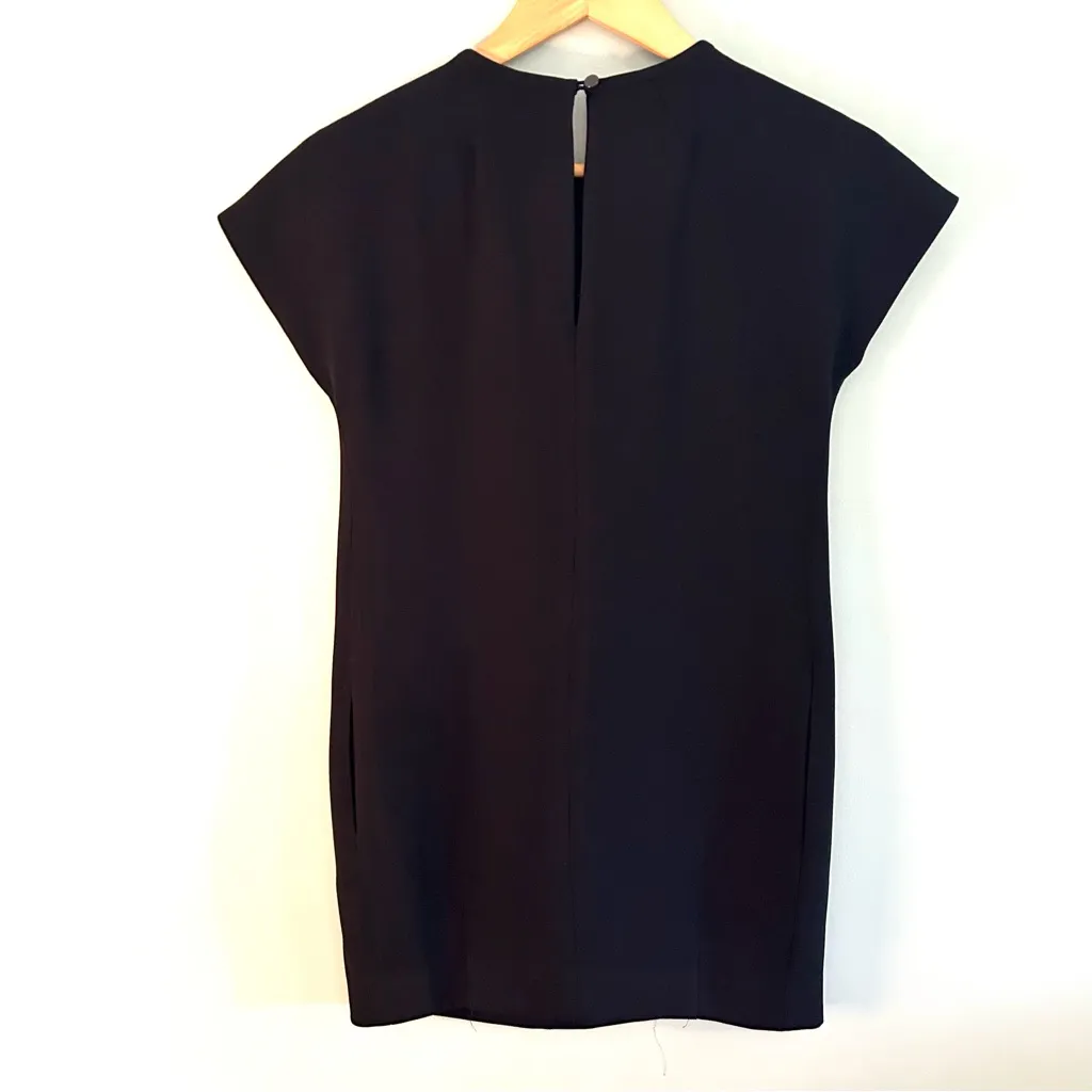 Kate Spade Cap Sleeve Crepe Dress in Las Vegas Black. Size 00. - Image 4