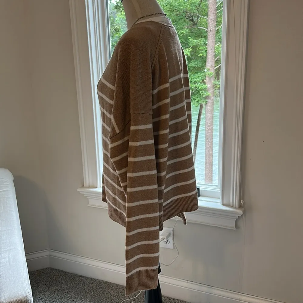 NWT Solid & Striped The Lowell Wool/Cashmere Low V-neck Sweater, Size Large - Image 5