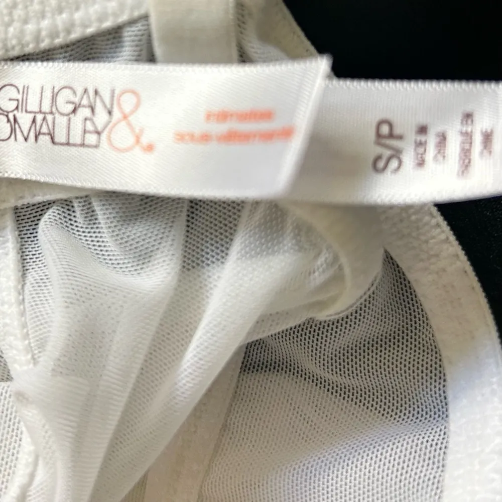 Gilligan &O’Malley White and Blue Chemise with Lace Details - Image 6