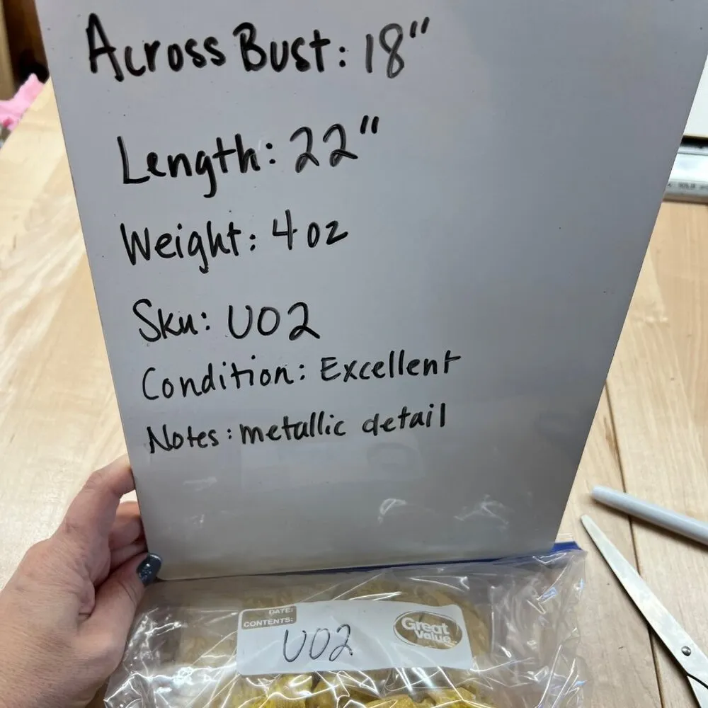 Cupcakes And Cashmere Yellow Floral Halter Top With Metallic Detail Size Small - Image 10