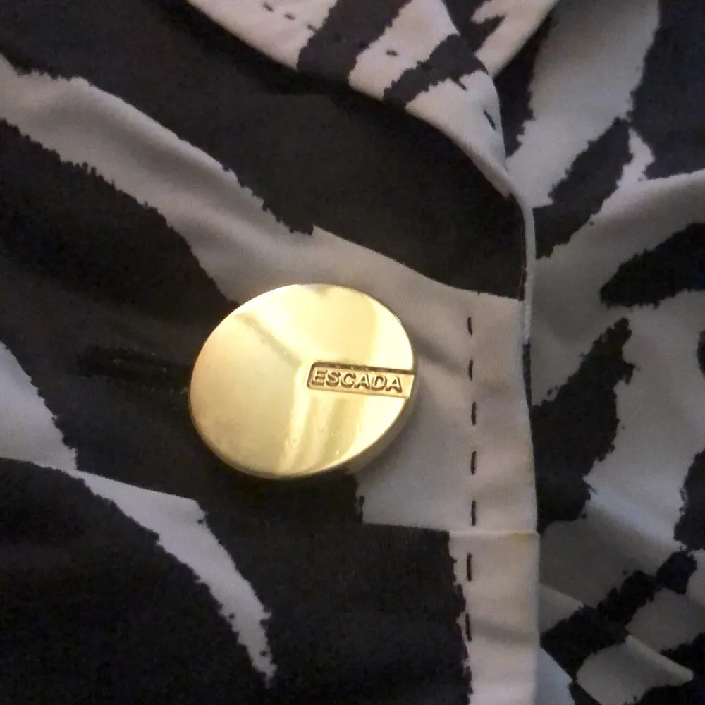 ESCADA Zebra Print Blazer Cropped Jacket Animal Print Black White Stripe 40 US L Multiple Size L - Image 5