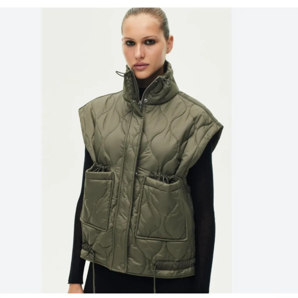 NWOT ZARA Khaki Green Puffer Jacket Sleeveless Pockets Lightweight Oversize M - Image 3