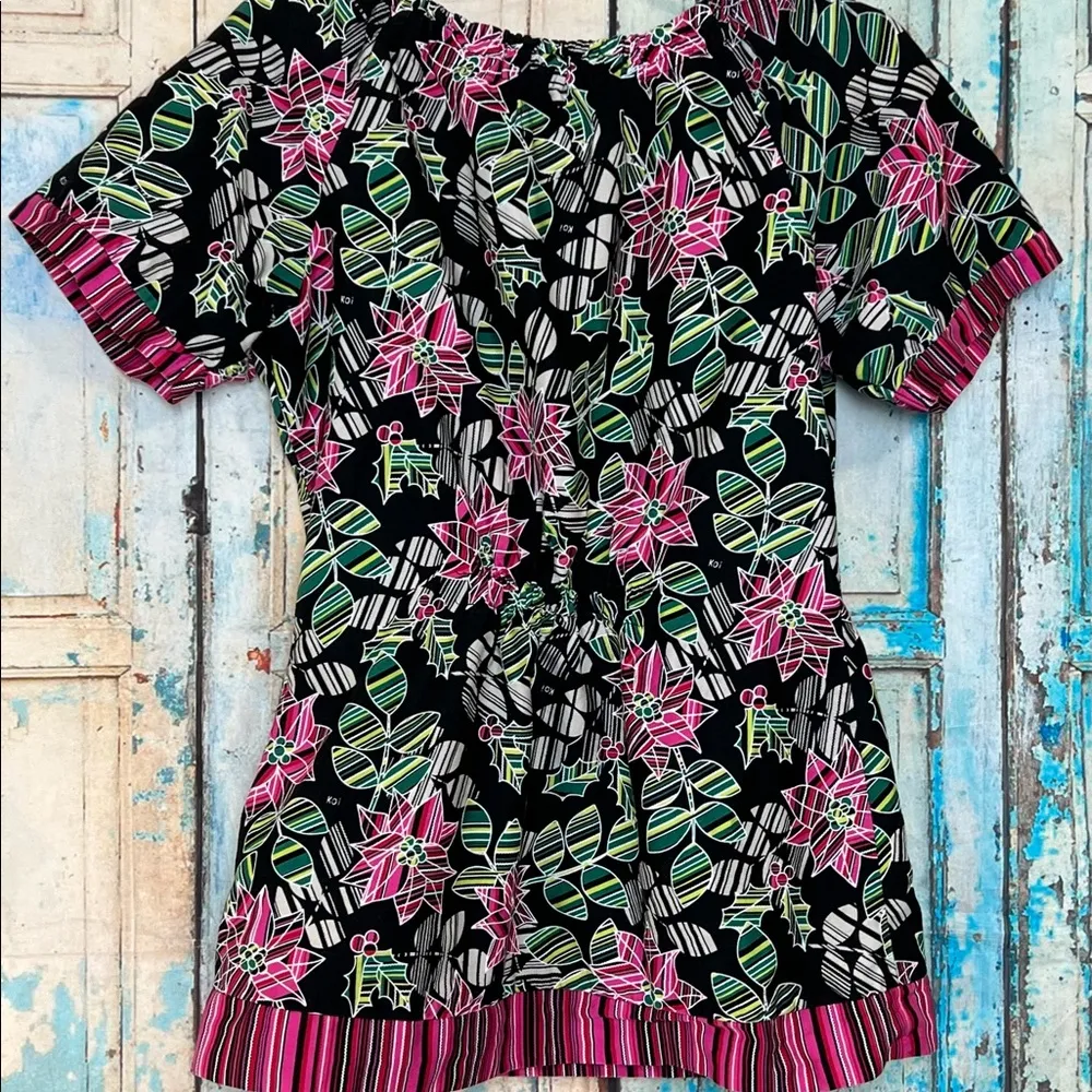 Koi Women’s Scrub Top Style 149PR Black Pink Green Floral Print Size Small - Image 2