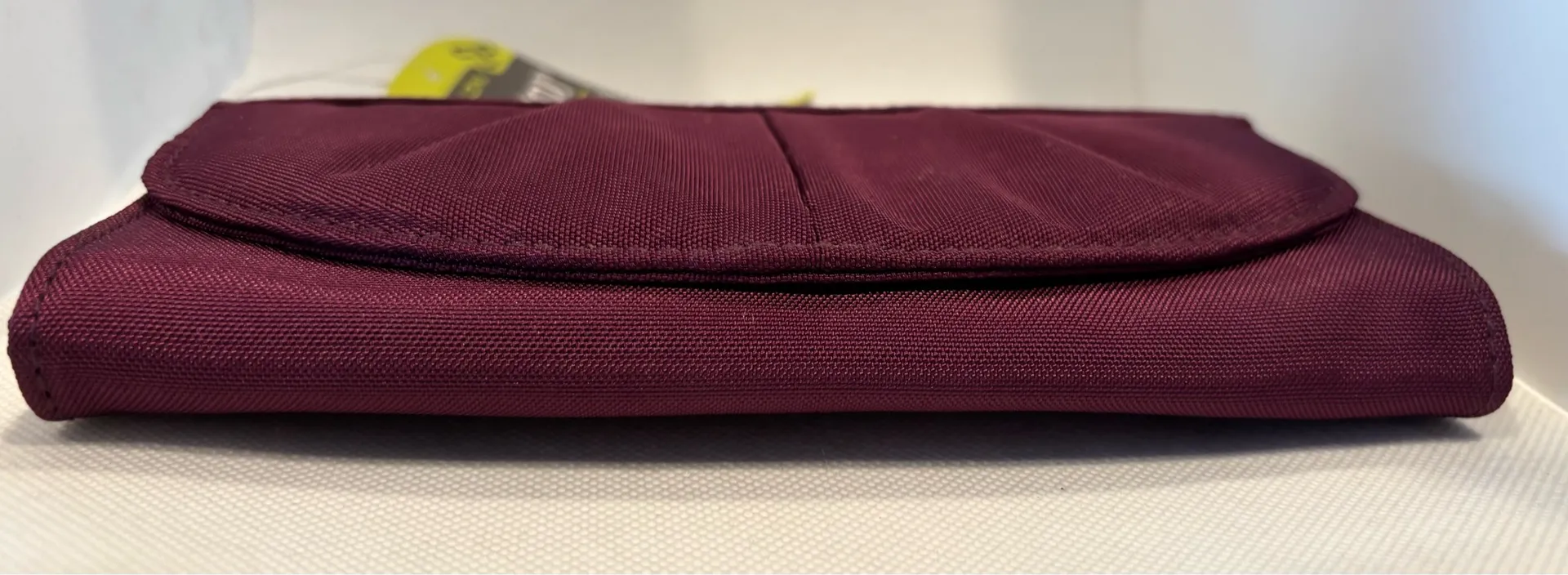 Travelon | RFID blocking, bifold travel wallet - Image 7