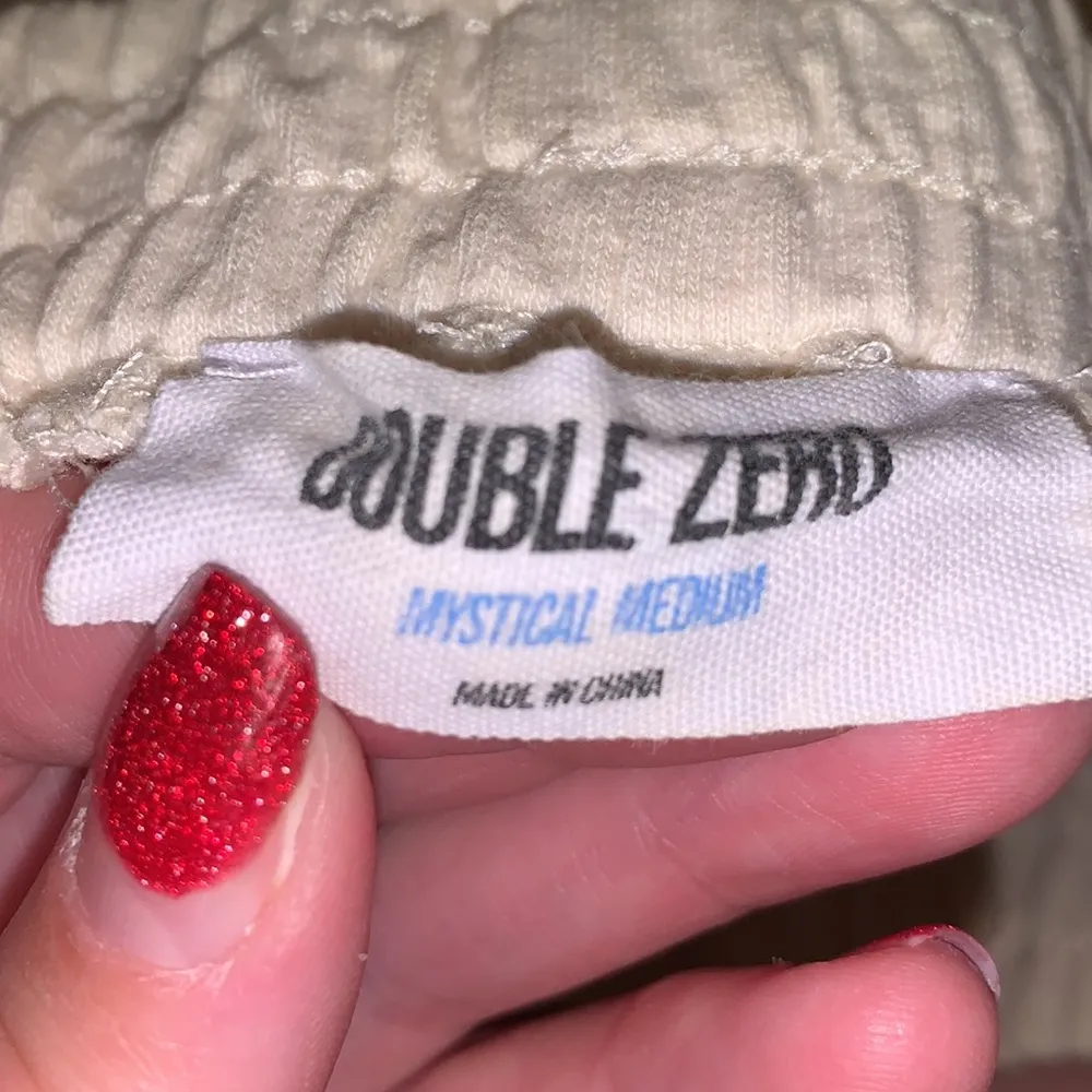 Double Zero  cream pull on casual sweat shorts with pockets - Image 5