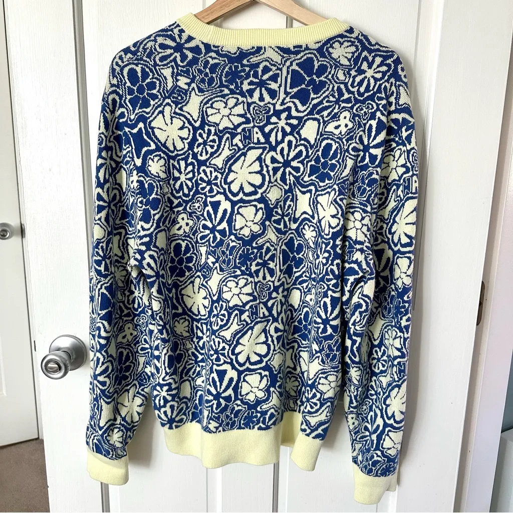 Aritzia TNA Floral Crewneck Sweater Oversized Revel Retro Groovy Pattern Size S Blue - Image 4