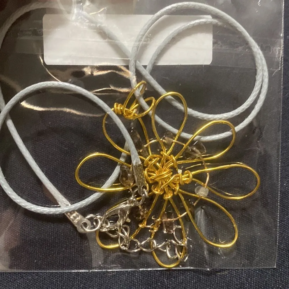 gemstone flower necklace pack of 3 White - Image 2