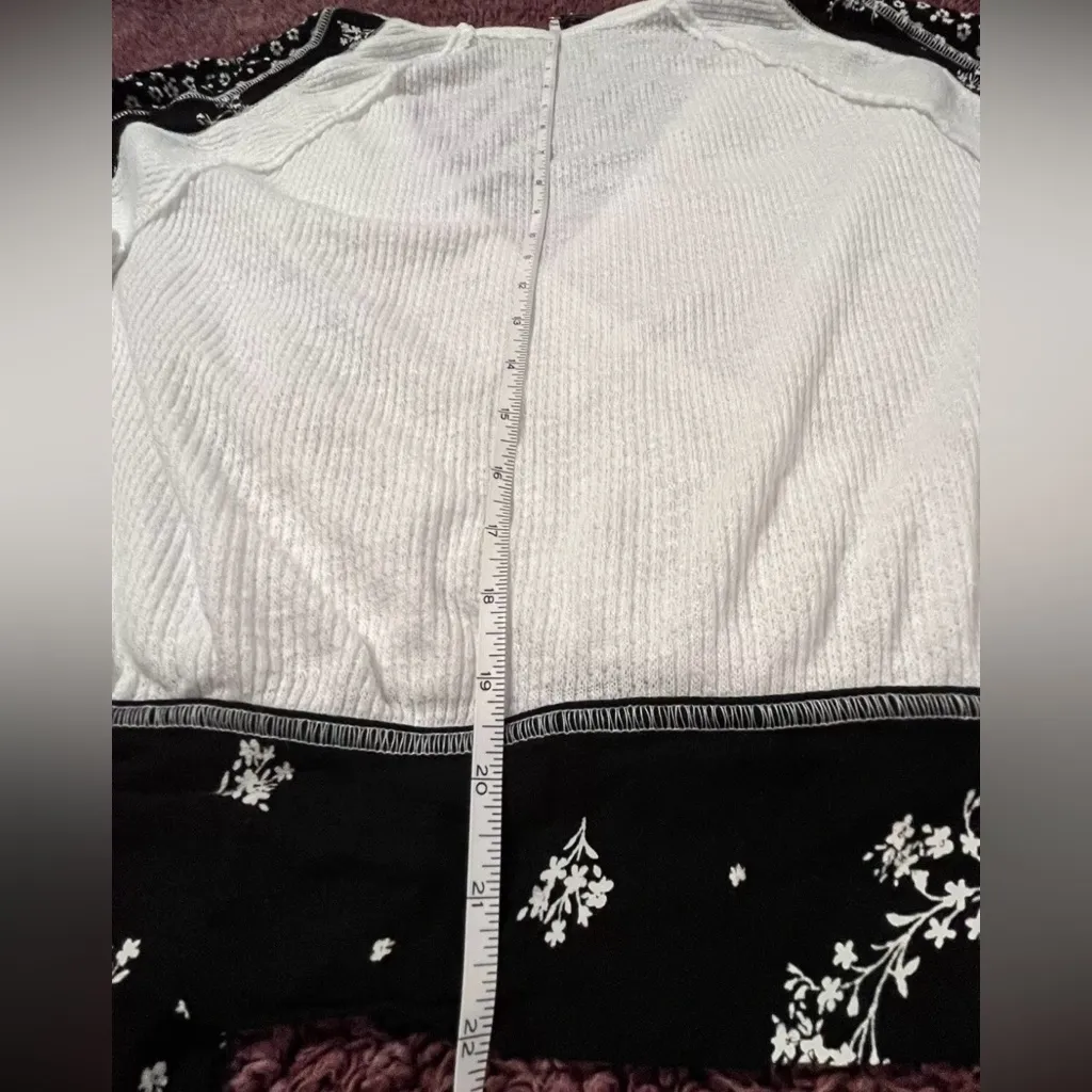 Free People Black and White Floral Blouse - Image 8