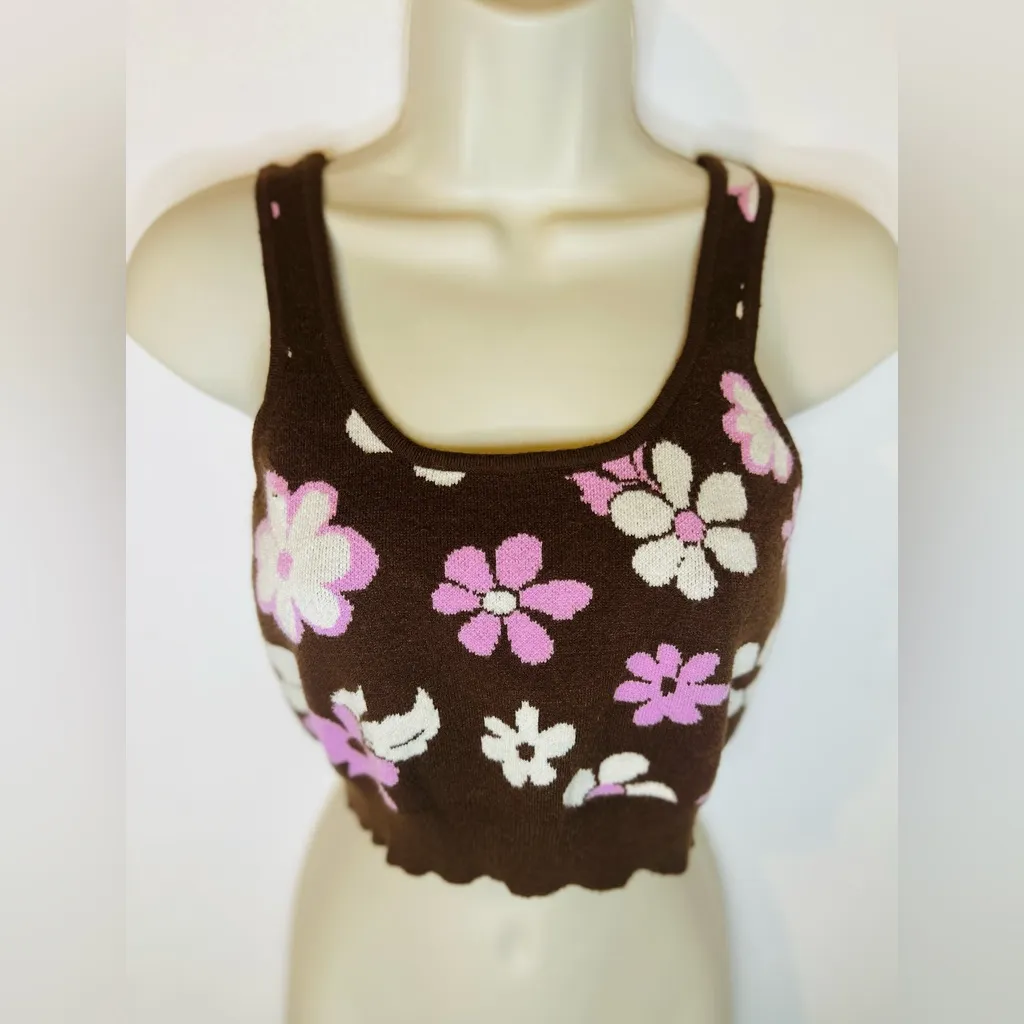 Kendall And Kylie Brown/pink  Floral Jacquard Cropped Sweater Tank Size Medium - Image 2