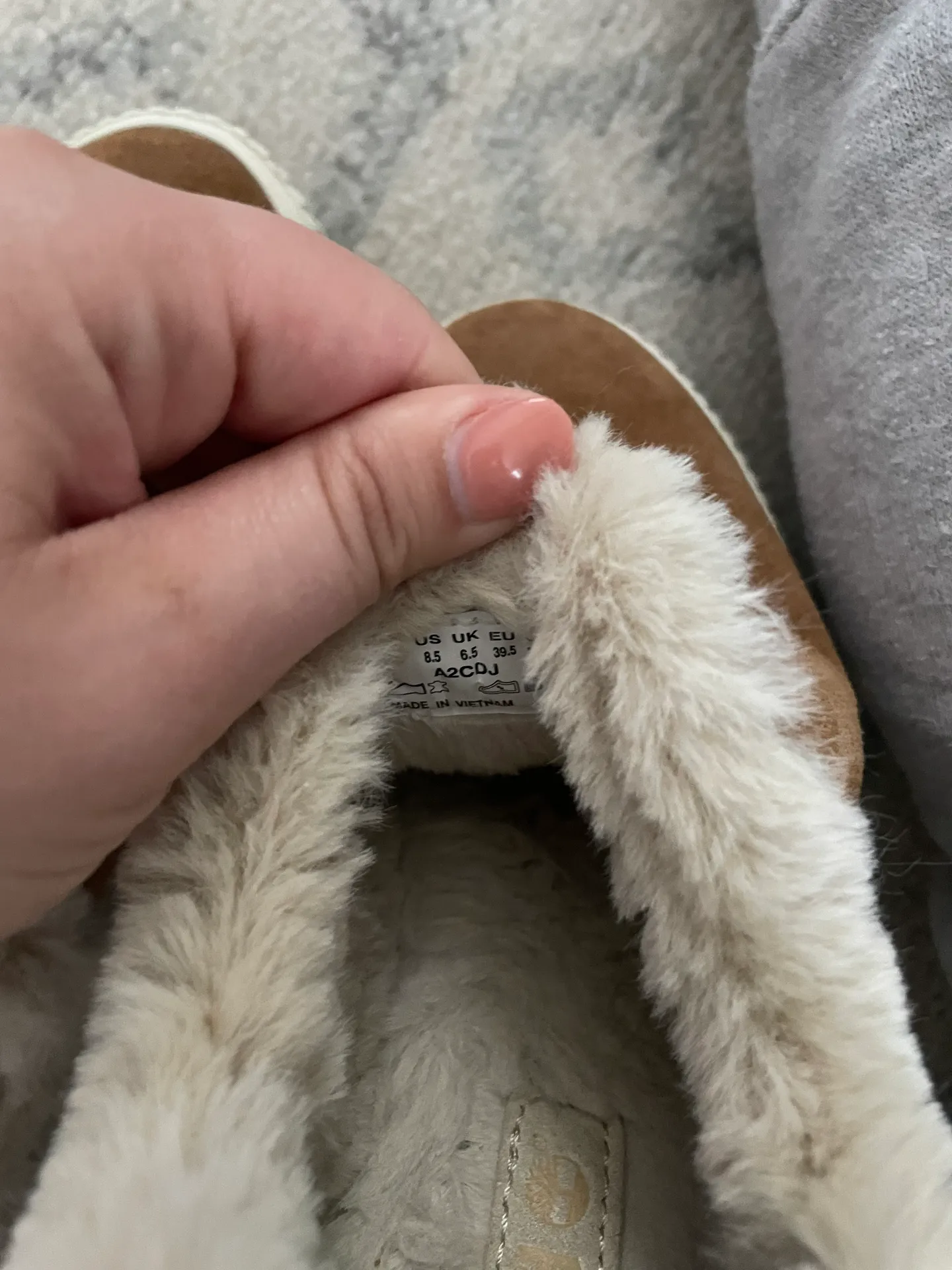 Timberland Slip Ons - Image 5