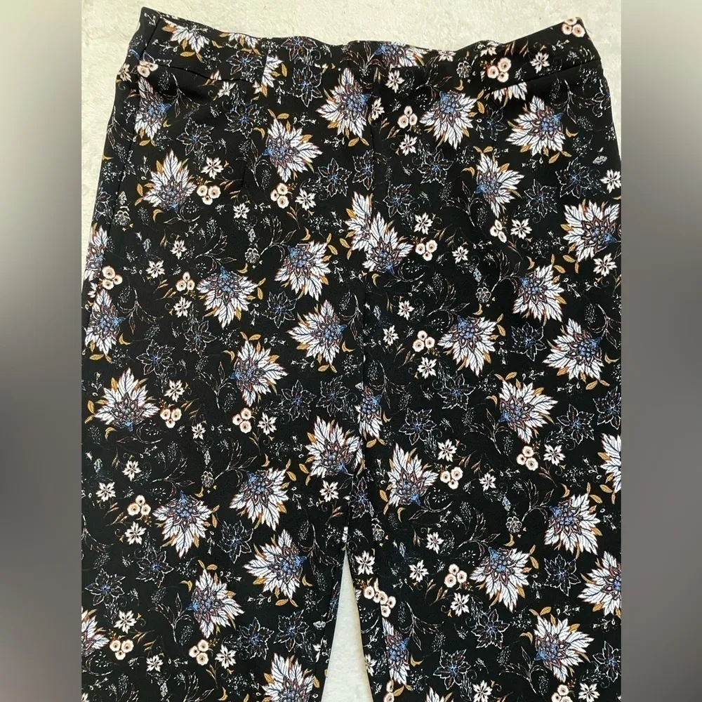 Zoe + Phoebe bohemian dress pants Stretchy Floral pattern. Size L Black Size L - Image 2