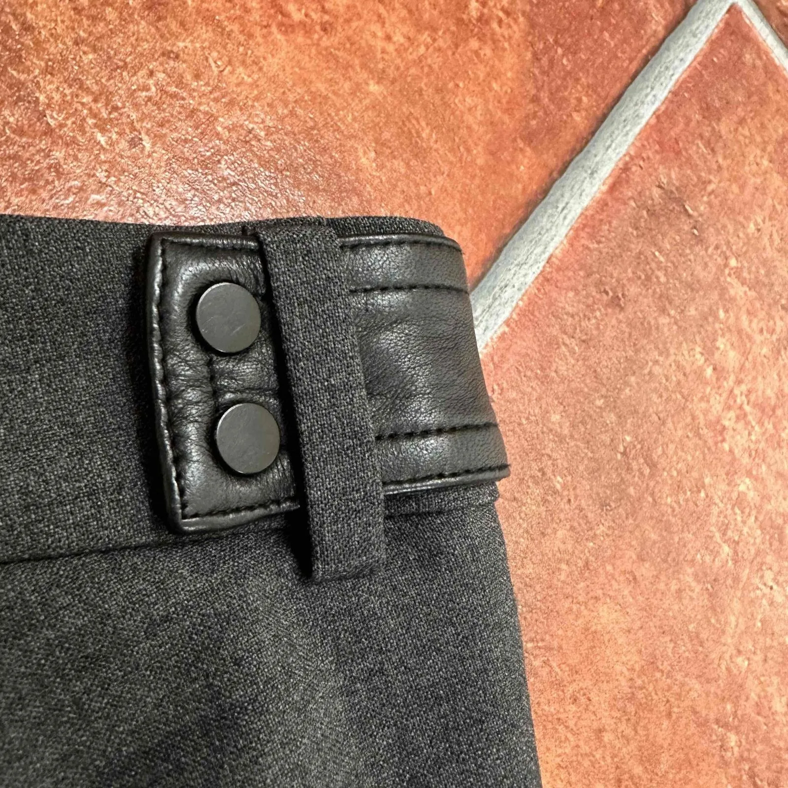 Vince Wool and Lamb Leather Pleated Trousers Size 2 Gray - Image 10