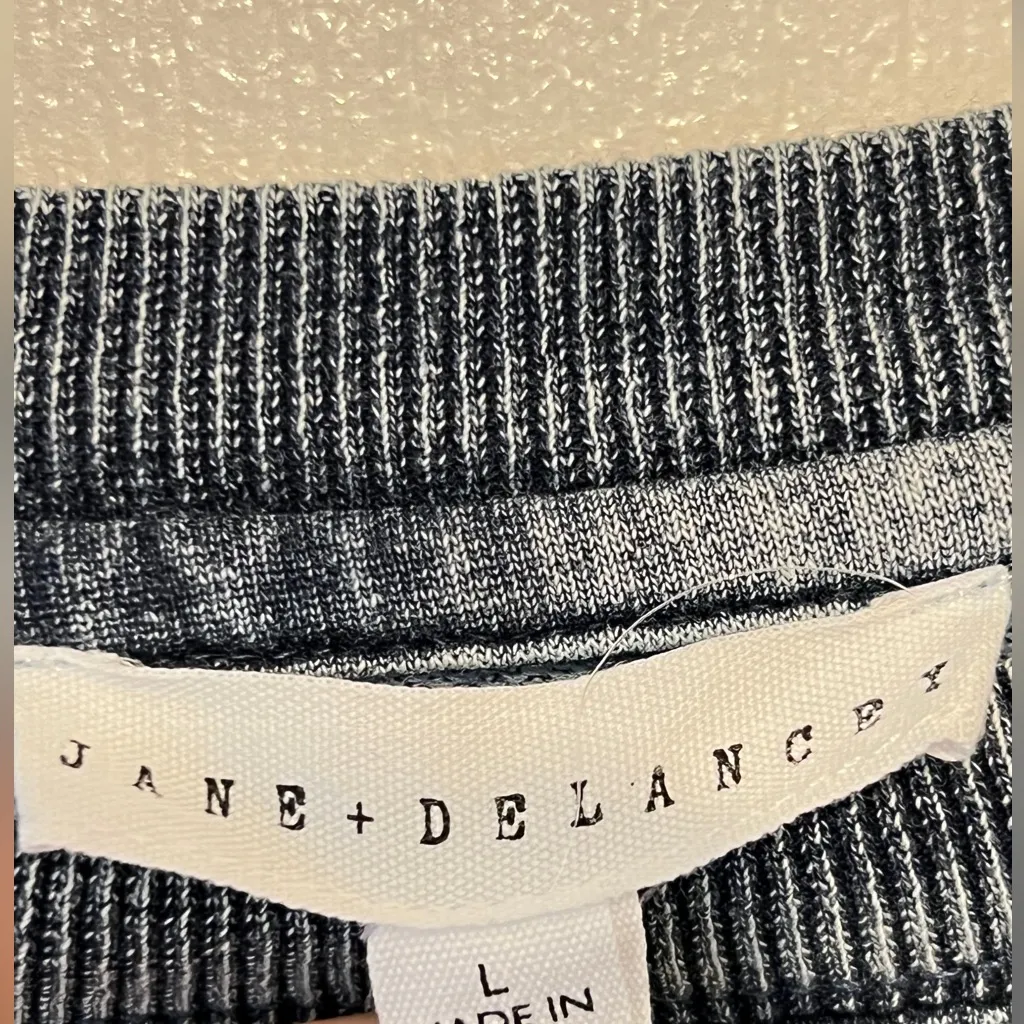 JANE + DELANCEY Women’s Gray Striped Vintage Wash Crewneck Sweatshirt Size L - Image 3