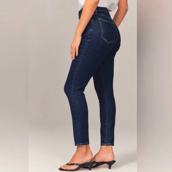 Abercrombie & Fitch Curve Love 25/0 Short Super Skinny Ankle High Rise Jeans - Image 2