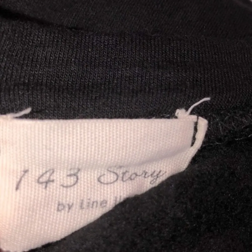 143 Story sold at Anthropologie small black blouse - Image 5