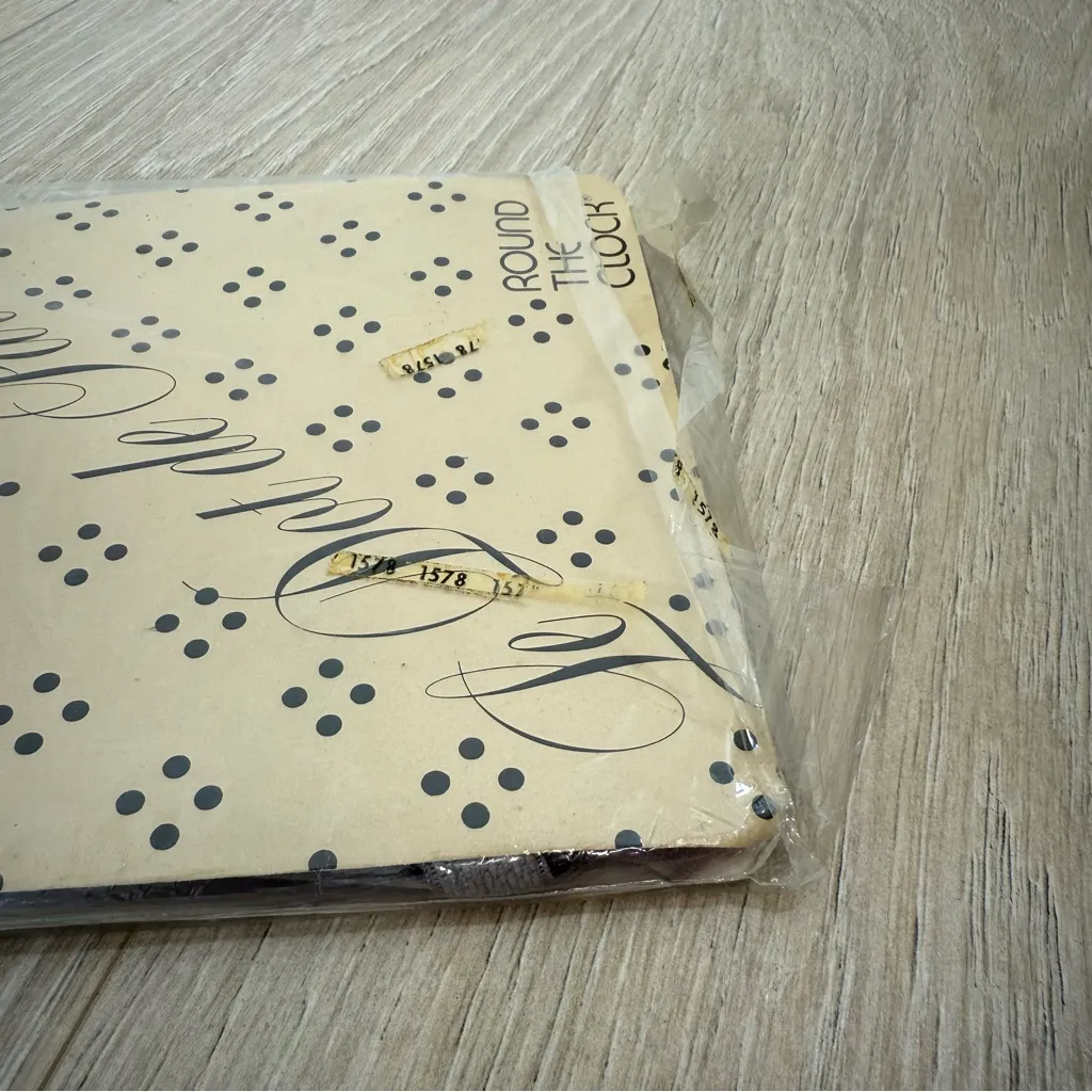 NEW Givenchy Vintage Deadstock French Dot Stone Grey Pantyhose - Image 5