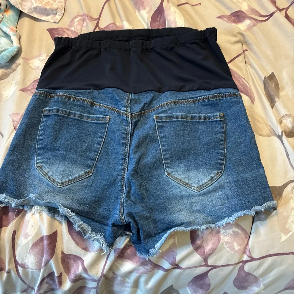 SHEIN Black and Blue Distressed Jean Shorts - Image 2