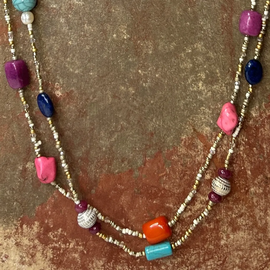 Chico’s Double Stranded Multi-Color Necklace Like New Lobster Clasp - Image 9