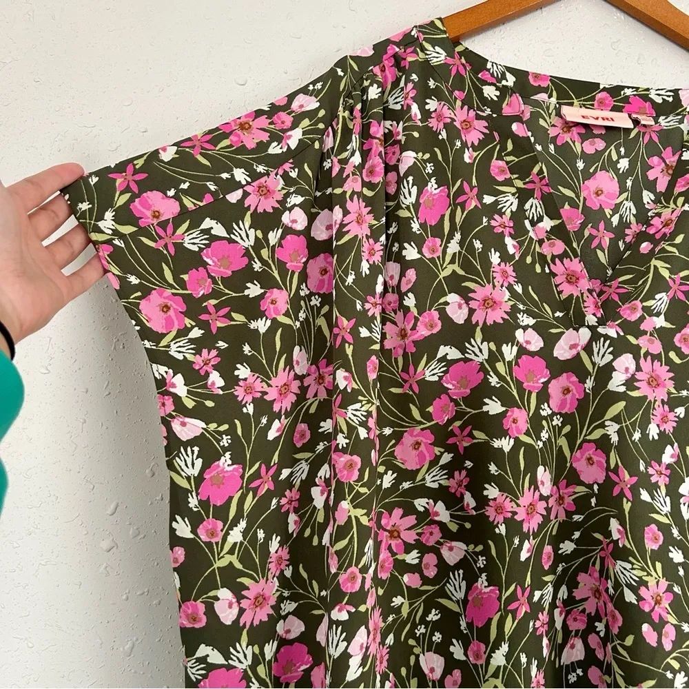 🦋 Evri Green Pink Floral Short Sleeve Blouse 4X - Image 4