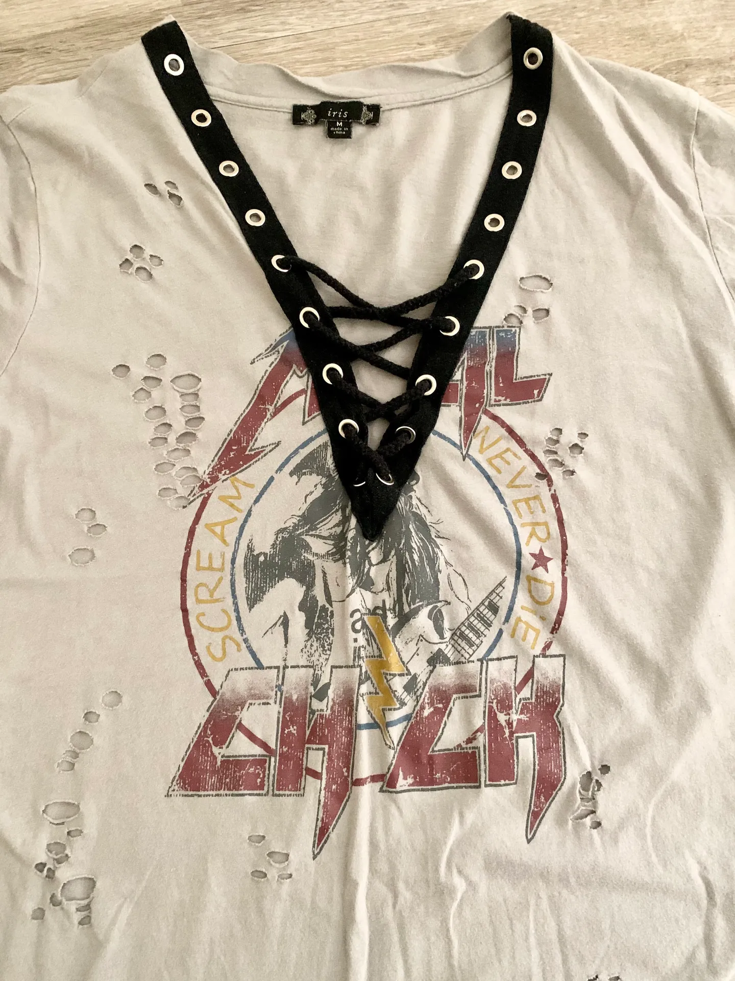 Grey Crisscross Front Detail Logo T-shirt M - Image 4