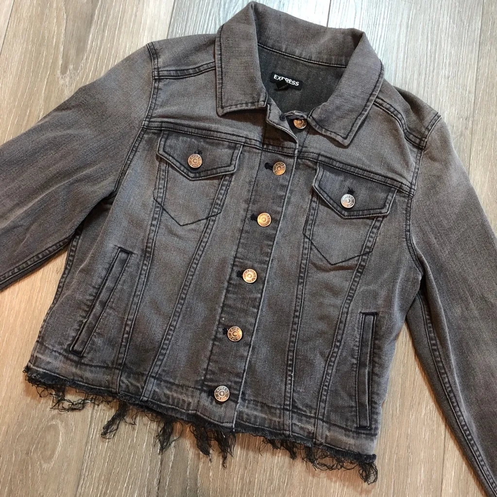 Express Women’s Denim Jacket Small Black Cropped Distressed Raw Hem Jean Jacket - Image 3